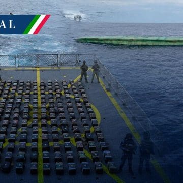Semar asegura semisumergible con más de 3.5 toneladas de cocaína en costas de Guerrero