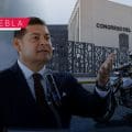 ¿Ustedes se harán responsables de las muertes? Armenta en desacuerdo de quitar chaleco con matrícula