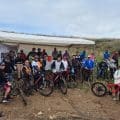 Omar Muñoz participa en rodada ciclista por el Día del Padre en Cuautlancingo