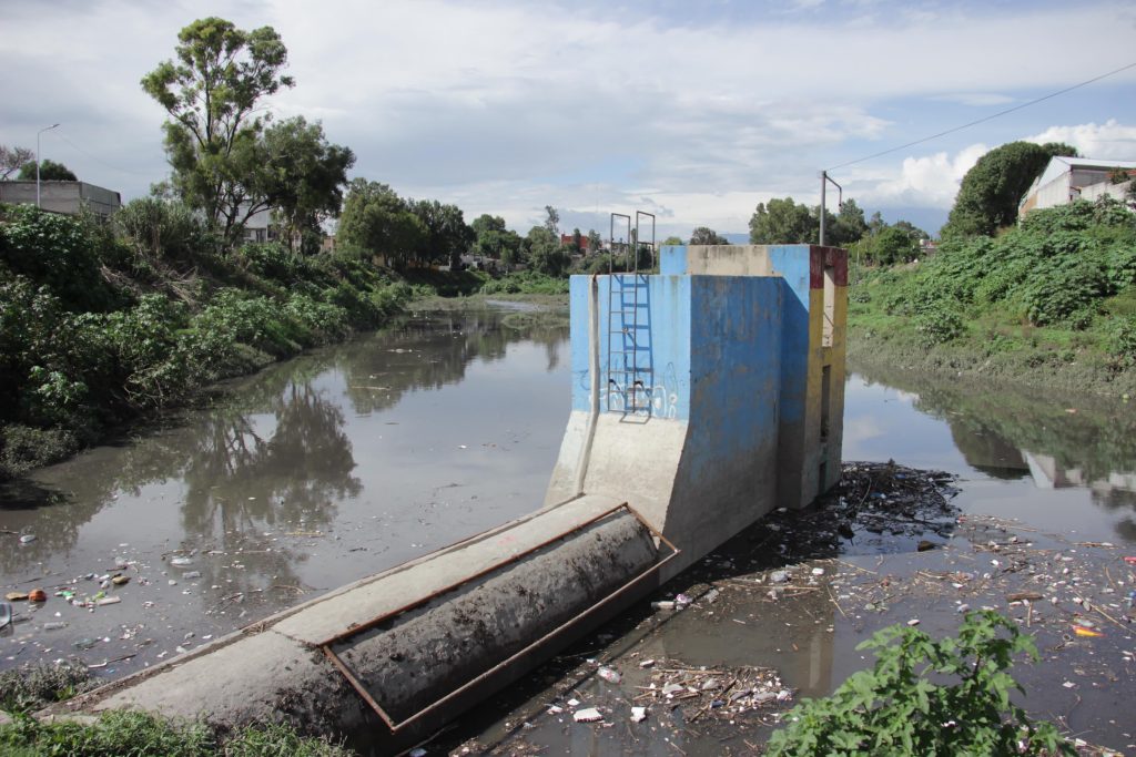 Refuerza Ayuntamiento de Puebla limpieza en el vaso regulador Puente Negro ante temporada de lluvias 2 WhatsApp Image 2025 06 22 at 3.00.41 PM