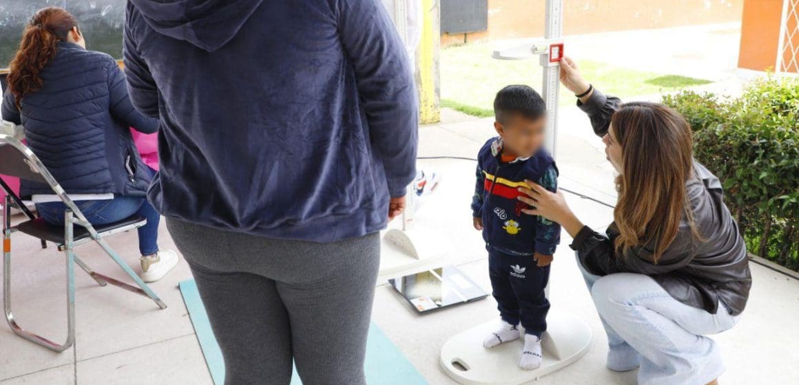 DIF Municipal de Puebla, atiende a 113 niños con desnutrición en San Miguel Espejo