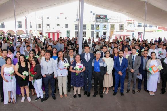 “Celebran primera boda comunitaria en Huejotzingo: 40 parejas dicen ‘Sí, acepto ‘”