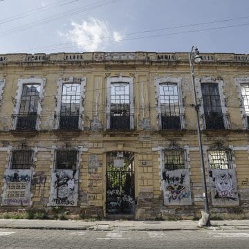 Más de mil casas en el Centro Histórico de Puebla estarían abandonadas; Ayuntamiento prepara plan de rescate