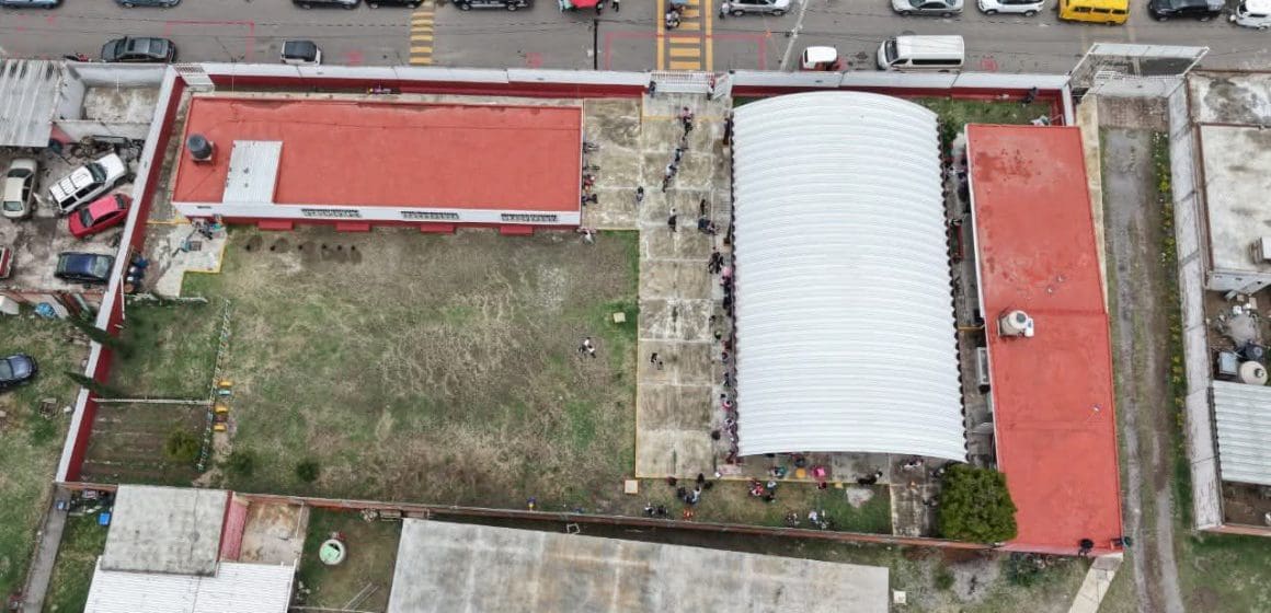 Omar Muñoz entrega obras de rehabilitación en el CAIC de San Lorenzo Almecatla