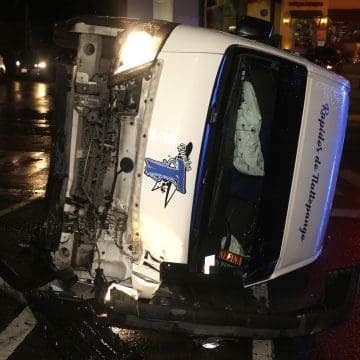Volcadura de transporte público en Puebla deja 11 lesionados en Los Fuertes