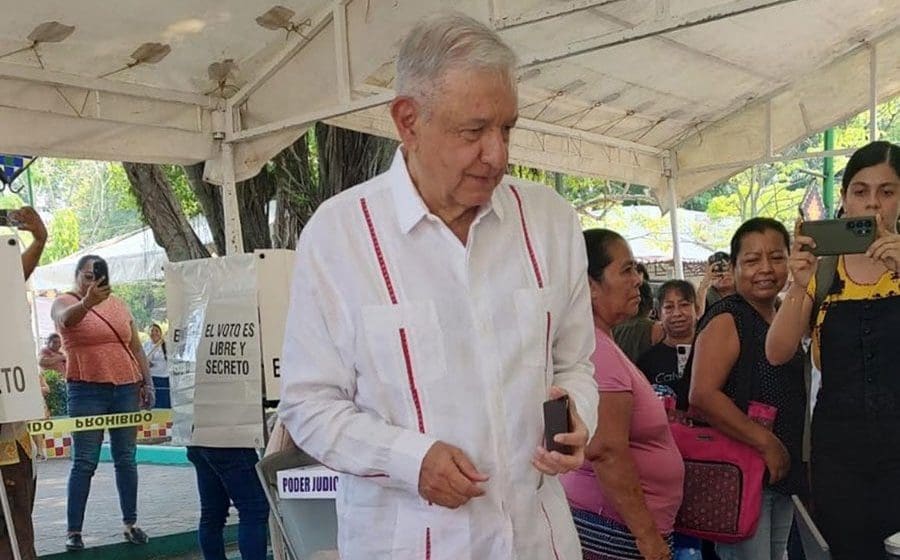 AMLO participa en elección histórica del Poder Judicial en Chiapas