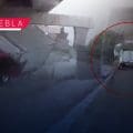 Camioneta de carga se impacta contra pilar de concreto en la autopista México-Puebla