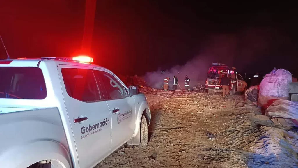 Controlan incendio en relleno sanitario de Chalchicomula 1 Controlan incendio en relleno sanitario de Chalchicomula