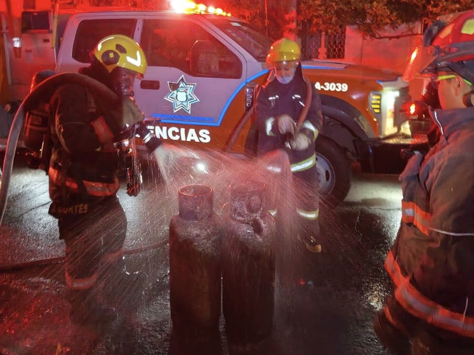 Evacúan a 17 personas en colonia El Carmen por fuga de gas