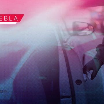 Frustran robo de BMW cerca del Hospital San José en Puebla