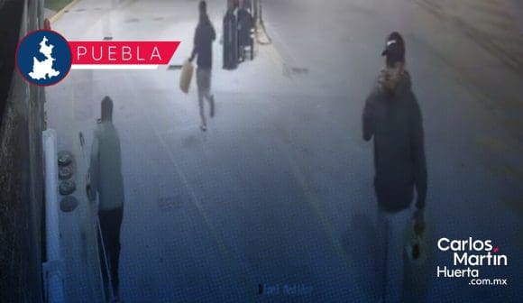 Video revela robo de sondas en gasolinera Pemex de Vía Atlixcáyotl