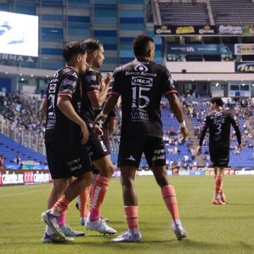 El Club Puebla consigue su primera victoria en el Apertura 2025 al vencer 1-0 a Santos en el estadio Cuauhtémoc