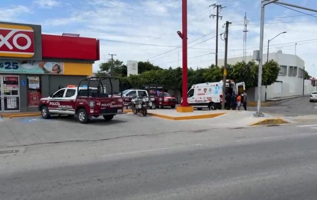 Hieren a empleado de Oxxo en Tehuacán tras resistirse a asalto 