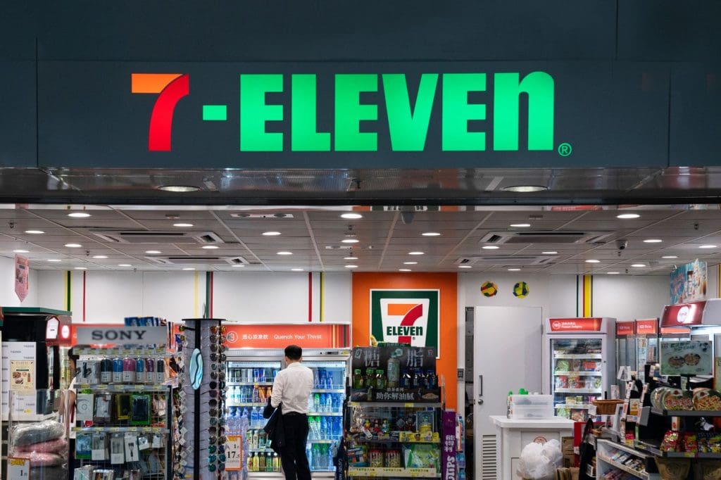 Llega joven desnudo y golpeado a Seven Eleven de San Andrés Cholula tras ser asaltado