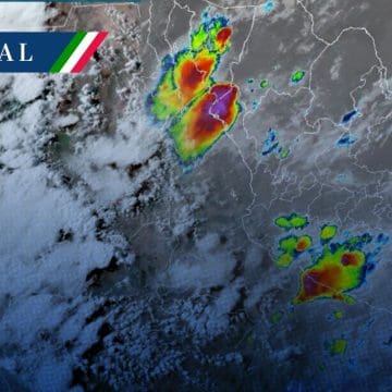 Monzón mexicano y onda tropical 10 azotan gran parte del país