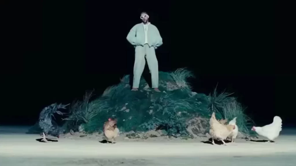 PETA denuncia a Bad Bunny por usar gallinas en los conciertos de su residencia musical 1 PETA denuncia a Bad Bunny por usar gallinas en los conciertos de su residencia musical