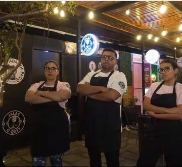 Paco el de las empanadas inaugura negocio en Cholula