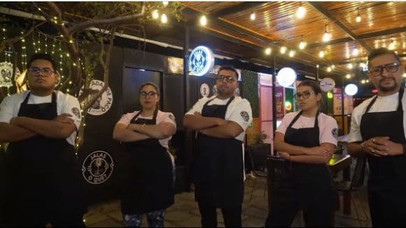 Paco el de las empanadas inaugura negocio en Cholula