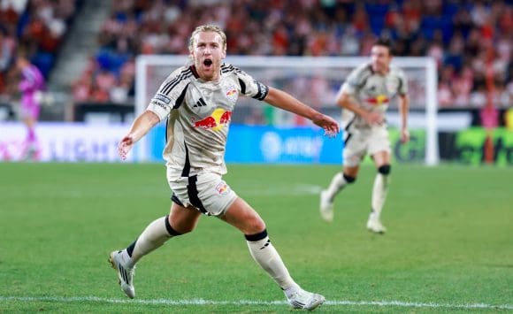 Las Chivas cayeron ante el New York RB en su debut en la Leagues Cup