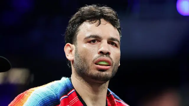 Sheinbaum espera que Julio César Chávez Jr. cumpla sentencia en México tras arresto en EE. UU. 2 Sheinbaum espera que Julio Cesar Chavez Jr. cumpla sentencia en Mexico tras arresto en EE. UU. 3