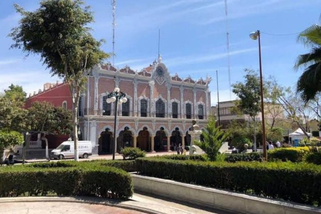 Tehuacan inicia reforestacion con plantas endemicas en parques locales 3