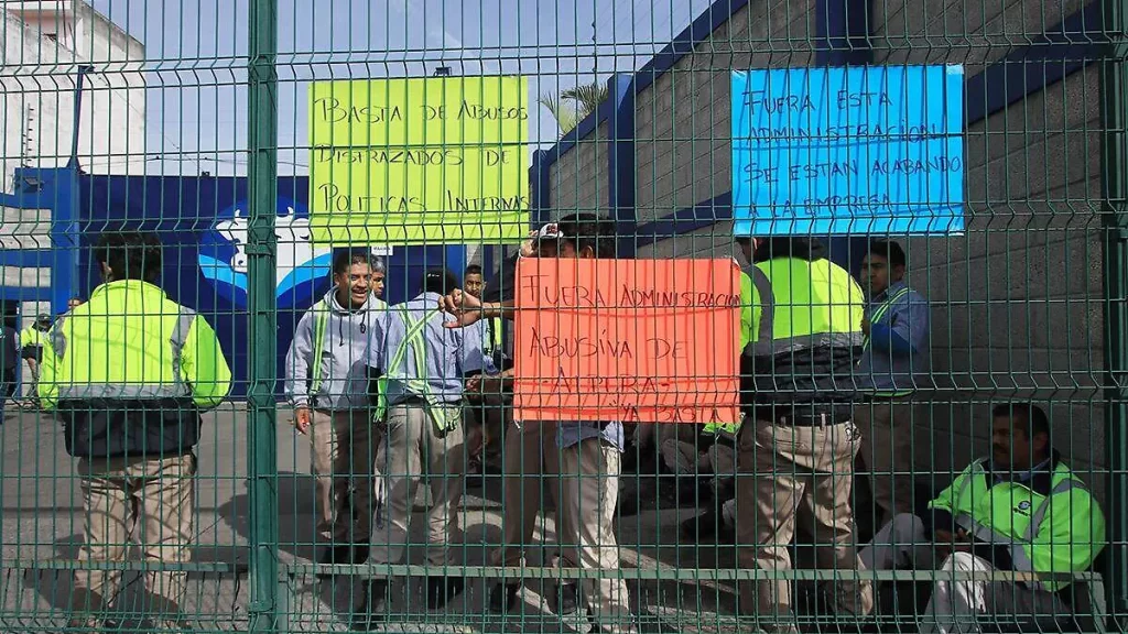 Trabajadores de Alpura en Puebla se unen a huelga nacional por mejores condiciones laborales 1 Trabajadores de Alpura en Puebla se unen a huelga nacional por mejores condiciones laborales