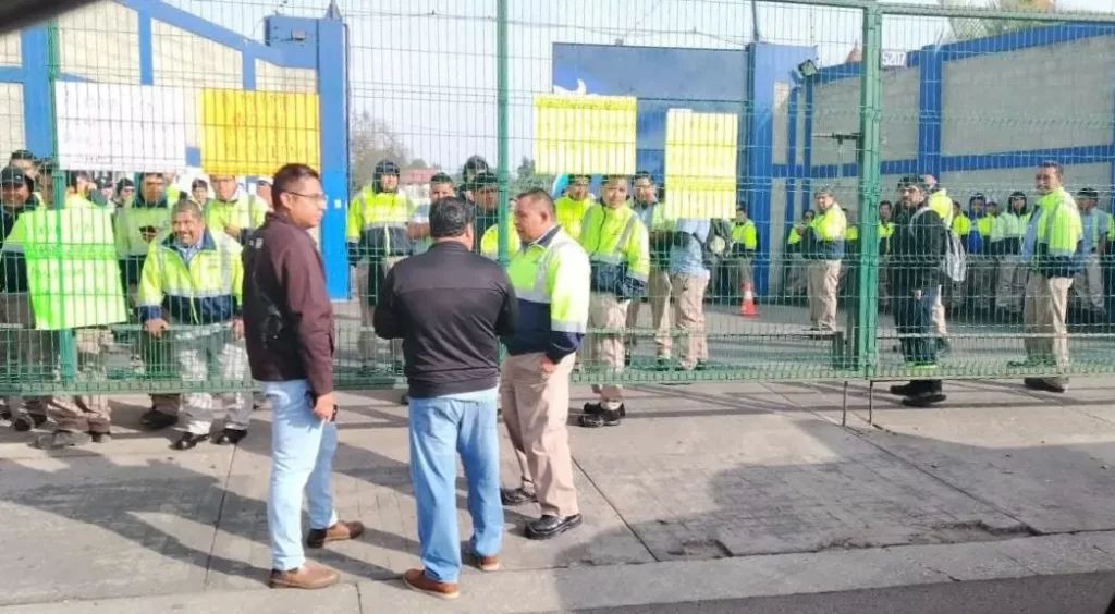 Trabajadores de Alpura en Puebla se unen a huelga nacional por mejores condiciones laborales 2 Trabajadores de Alpura en Puebla se unen a huelga nacional por mejores condiciones laborales 3
