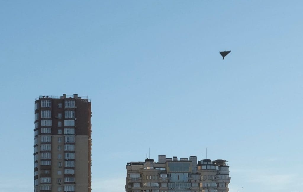 Ucrania bombardea fábrica de armas rusa; hay 3 muertos y varios heridos
