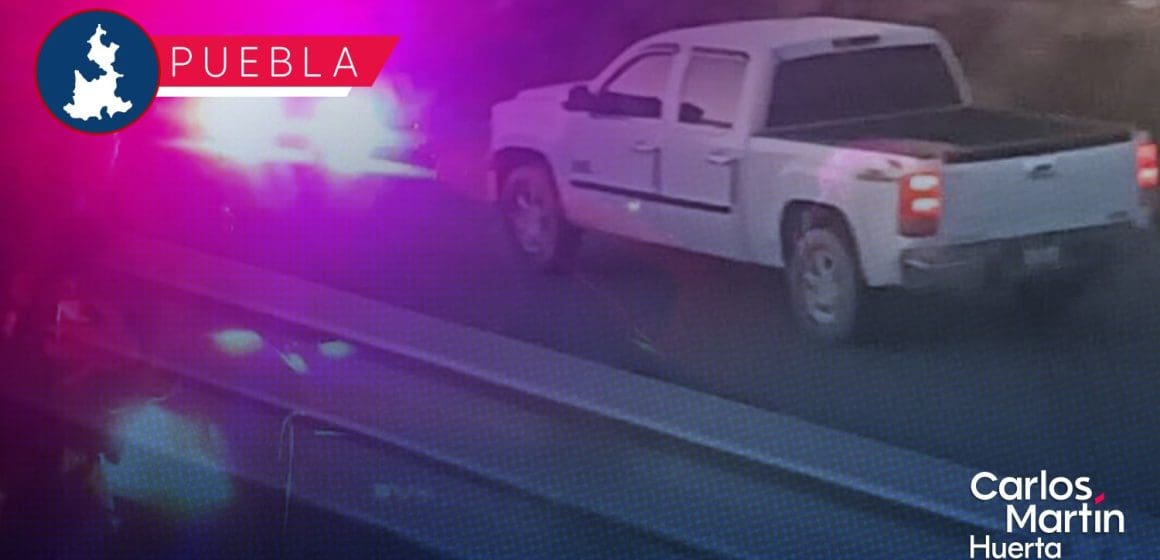 Portada Usan patrulla falsa para intentar asaltar tráiler en la autopista Puebla-Orizaba CMH Usan patrulla falsa para intentar asaltar tráiler en la autopista Puebla-Orizaba