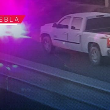 Usan patrulla falsa para intentar asaltar tráiler en la autopista Puebla-Orizaba