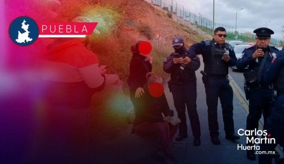 Violento asalto en parada de transporte público en el Periférico de Puebla