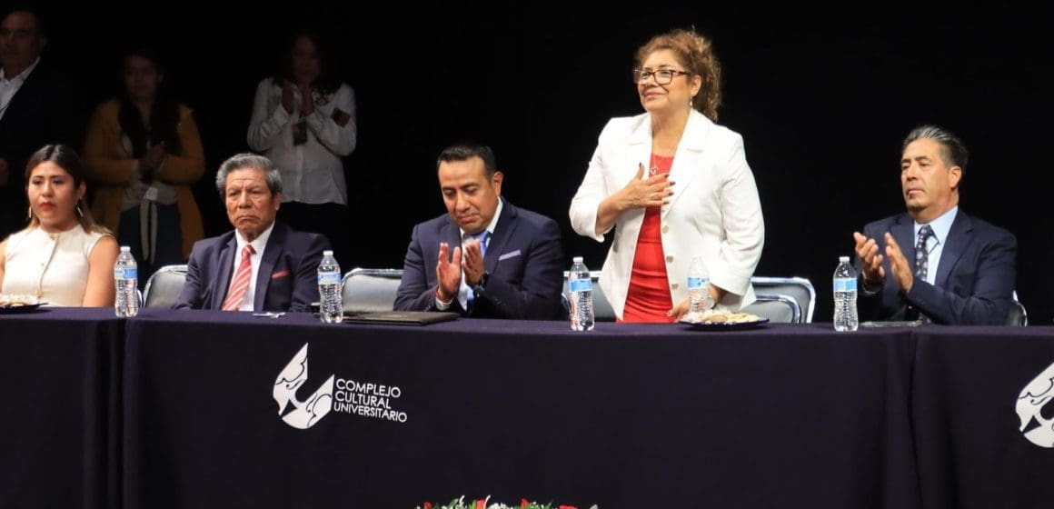 SMDIF de Cuautlancingo impulsa la educación: Tere Alfaro preside graduación de la Secundaria Técnica No. 51