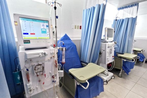 Restablecen servicio de hemodiálisis en Puebla tras diálogo entre Gobierno e IMSS-Bienestar
