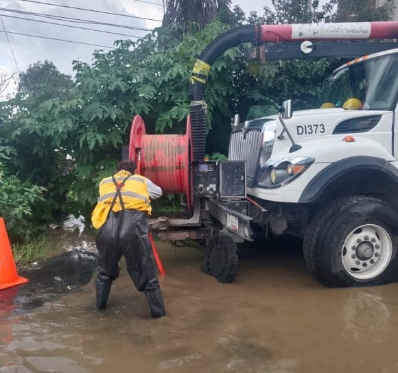 Agua de Puebla intensifica mantenimiento del drenaje para prevenir inundaciones en temporada de lluvias