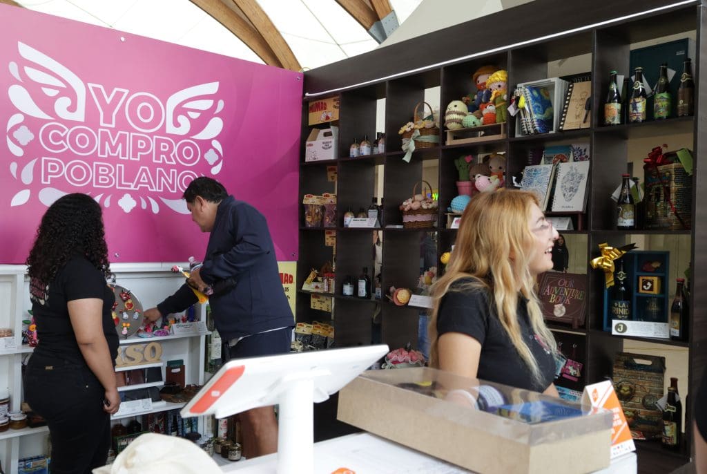 Impulsando el comercio local: Llega “Yo compro poblano” a Plaza Solesta 2 ayuntamiento yo compro poblano 675426