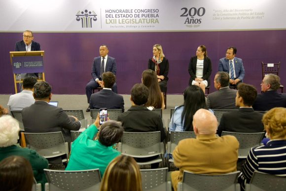 Congreso de Puebla impulsa participación ciudadana en foro por el Bicentenario Constitucional