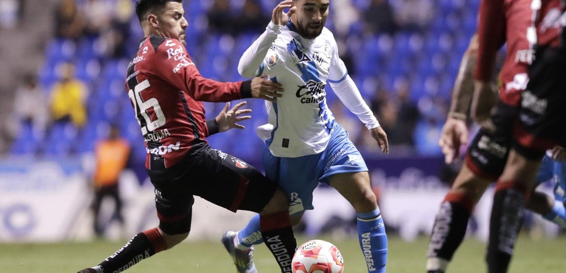 Puebla inicia el Apertura 2025 con derrota ante Atlas en el estadio Cuauhtémoc