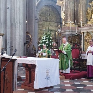 Arzobispo de Puebla dedica plegaria por víctimas de la violencia en México