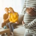 Proponen reforma para legalizar la maternidad subrogada en Puebla con enfoque en derechos humanos