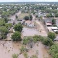 Inundaciones en Texas, Estados Unidos: 59 Víctimas mortales y búsqueda de desaparecidos en curso