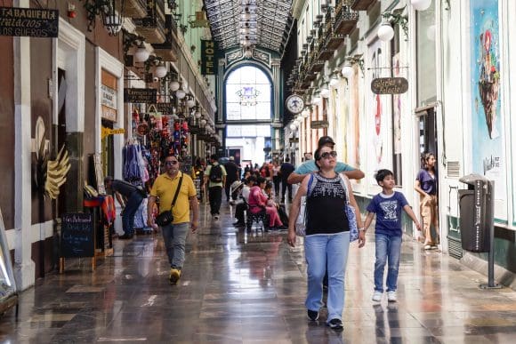 turismo-676908 Crisis en el comercio de Puebla: Caída del consumo en el Centro Histórico pese a temporada vacacional