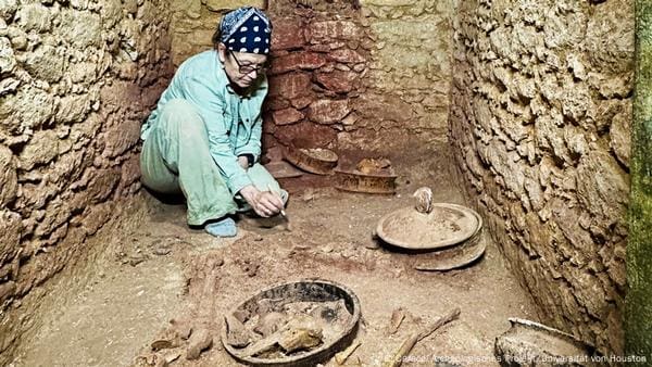 ¡Hallazgo histórico! Descubren tumba milenaria de gobernante maya en Belice 1 ¡Hallazgo histórico! Descubren tumba milenaria de gobernante maya en Belice