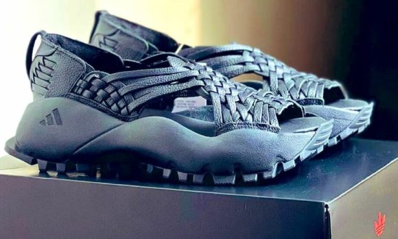 Adidas ofrece disculpa pública en Oaxaca por apropiación cultural del huarache de Yalálag