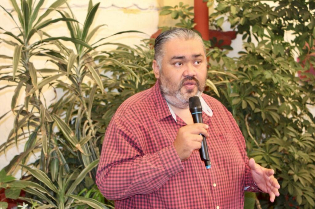 Asesinan al exdiputado Christian Nava en restaurante Vips de Cuautla