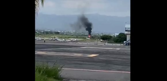 Avioneta se accidenta en el Aeropuerto de Cuernavaca; ocupantes sufren quemaduras