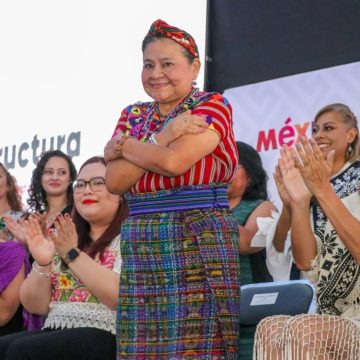 Rigoberta Menchú exalta la identidad mexicana y respalda a Claudia Sheinbaum en su visita a Puebla