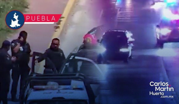Detienen a dos personas y aseguran dos vehículos robados en distintos puntos de Puebla