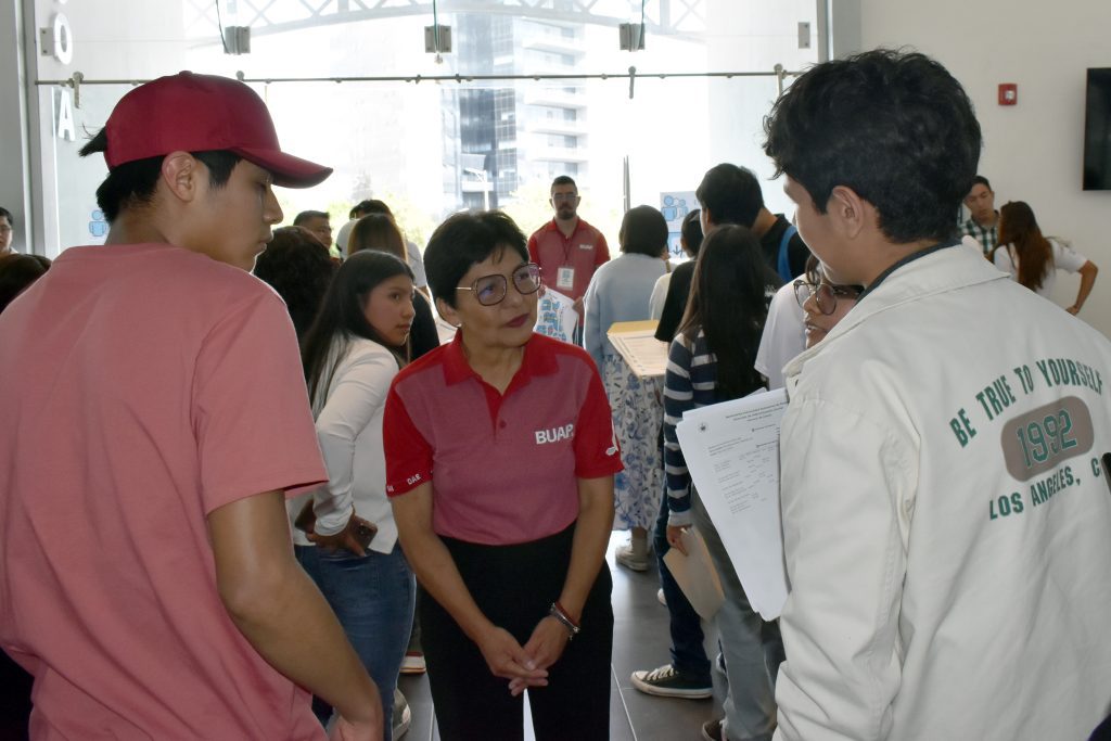 Finaliza inscripción del nivel medio superior de la BUAP 2 E Recorrido 1