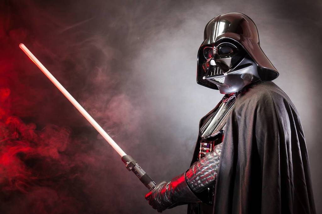 El sable de luz de Darth Vader pasa de la pantalla grande a una subasta millonaria 2