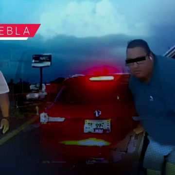 Escoltas y sujeto agreden a familia en la autopista Puebla-Atlixco por no darles el paso